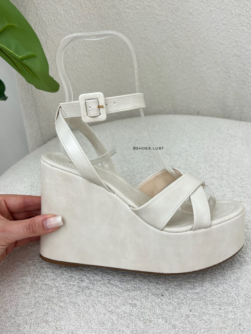 sandalia rasteira lust shoes sheila marrom 105946 (cópia)